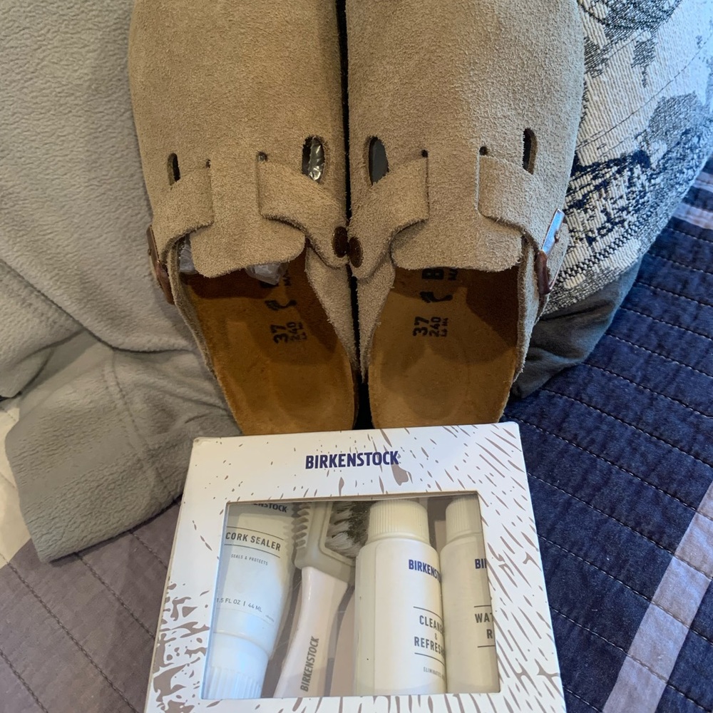 Birkenstock New Clogs WITH Deluxe Shoe Care Kit